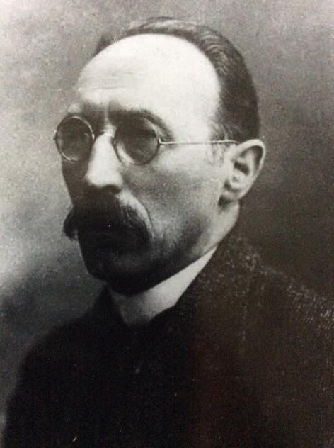 Josué De Decker (1879-1953) voer in activistische vaarwateren en was als dusdanig betrokken bij de oprichting van de Vlaamse Hogeschool tijdens WO I, waar hij ook decaan zou worden (foto uit Land Van Nevele,1992).  