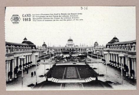 Overzicht van het terrein van de Wereldtentoonstelling in Gent in 1913 met centraal de Ereplaats en het Paleis der Schoone Kunsten (Collectie Universiteitsbibliotheek, © UGent ).