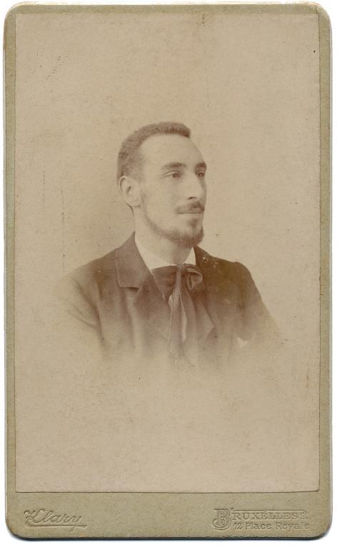 De jonge Vermeylen, omstreeks de tijd dat hij faam maakte met Van Nu en Straks (Collectie AMVC-Letterenhuis).