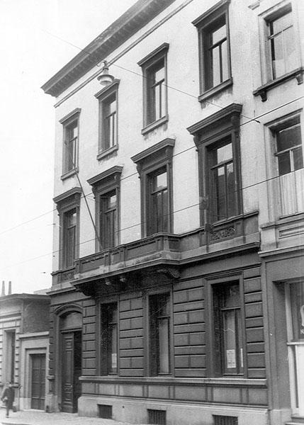 Herenhuis Soupart wordt in 1954 aangekocht om er studentenrestaurant De Brug in onder te brengen (Collectie Universiteitsarchief).