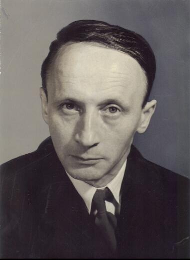 Portret van Herman Uyttersprot (1909-1967), professor aan de faculteit L&W 