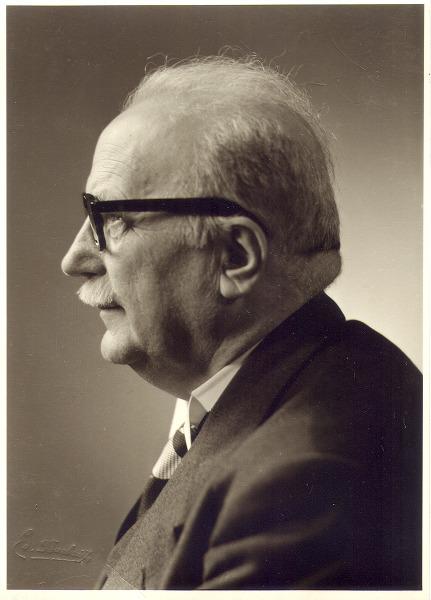 Portret van Paul van Oye (1886-1969), hoogleraar aan de Faculteit Wetenschappen 