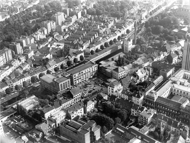 Luchtfoto van de Sint-Pietersnieuwstraat met het Technicum en een deel van het Plateaugebouw (Collectie Universiteitsarchief Gent - foto I.M.P.F.).