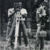 Rwandese ingenieursstudenten aan de faculteit Wetenschappen te Butare tijdens oefeningen in de geodesie (Uit '175 jaar Universiteit Gent', 1992).