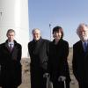 Burgemeester van Melle Dirk De Maeseneer, CEO SPE-Luminus prof. Luc Sterckx, Vlaams minister Freya Van Den Bossche en rector Paul Van Cauwenberge bij de opening van de windturbines op 9 maart 2010.(©UGent, foto Hilde Christiaens, collectie Beeldbank)