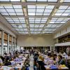 In de blokperiodes is het drummen in de leeszaal van de universiteitsbibliotheek (2010) (Collectie UGentMemorie, © UGent - foto Pieter Morlion).