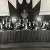 De historische openingszitting van 21 oktober 1930 in de Aula. August Vermeylen wordt aangesteld als eerste rector van de vernederlandste universiteit, maar studenten ontsieren de plechtigheid met een luidruchtige actie (Collectie AMVC-Letterenhuis). 