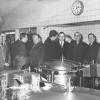 Bezoek aan het nieuwe studentenrestaurant De Brug in 1960 (Collectie Universiteitsarchief Gent - foto A. Van Lancker).