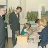 Koning Boudewijn bezoekt de Experimenteerschool van Richard Verbist bij een bezoek aan het Hoger Instituut voor Psychologische en Pedagogische Wetenschappen in 1967 (Collectie Universiteitsarchief Gent - foto R. Masson).