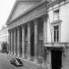 De Aula van de Gentse universiteit in de Voldersstraat, voor de aanleg van het trottoir (Collectie Universiteitsarchief Gent).