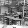 Bibliotheek van de Hogere School voor Handels- en Economische Wetenschappen (1906) in de Universiteitstraat voor de verhuis naar campus Hoveniersberg in 1978 (Collectie Universiteitsarchief Gent - foto A. Van Lancker). 