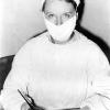 Yvonne Hynderyckx (1903-2000) studeerde geneeskunde aan de UGent van 1920/21 tot 1927/28. Als een van de eerste vrouwelijke chirurgen ging ze aan de slag in het Gentse Institut Moderne (Collectie Universiteitsarchief Gent).